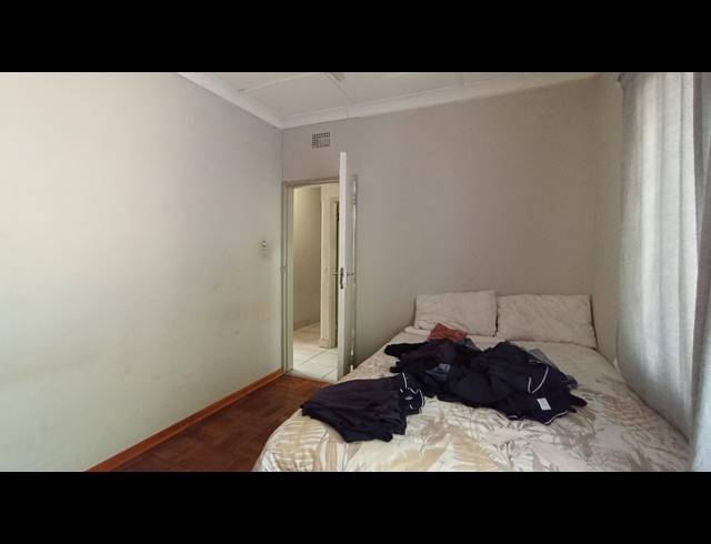 3 BEDROOM FREEHOLD FOR SALE IN SILVERTON